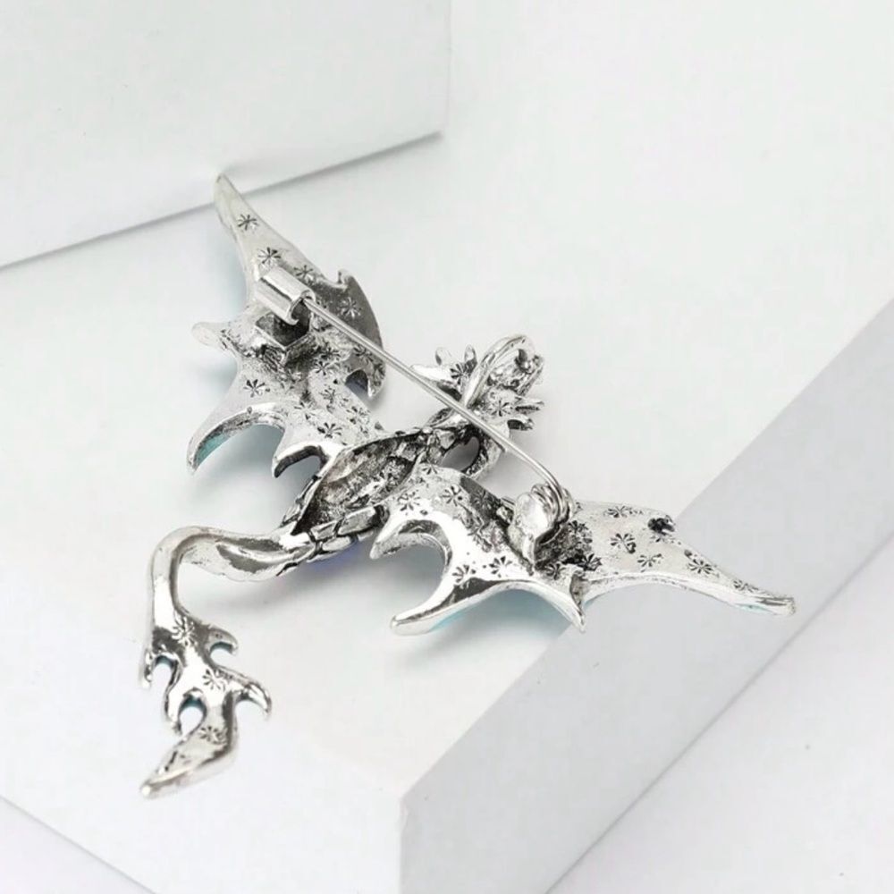 Vintage Inspired Purple Ombré and Silver Dragon Brooch Engraved Detailing - Picture 5 of 5
